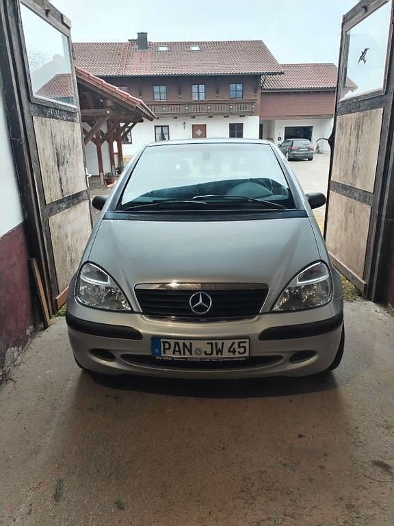Silber Gebraucht 2001 Mercedes A140 Classic Van / Kleinbus | 1.899 € (Fairer Preis) - Bild 1/4