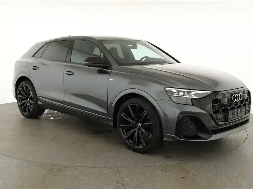 Neu Audi Q8 S-Line 286 PS (210 kW) 2025 Grau SUV
