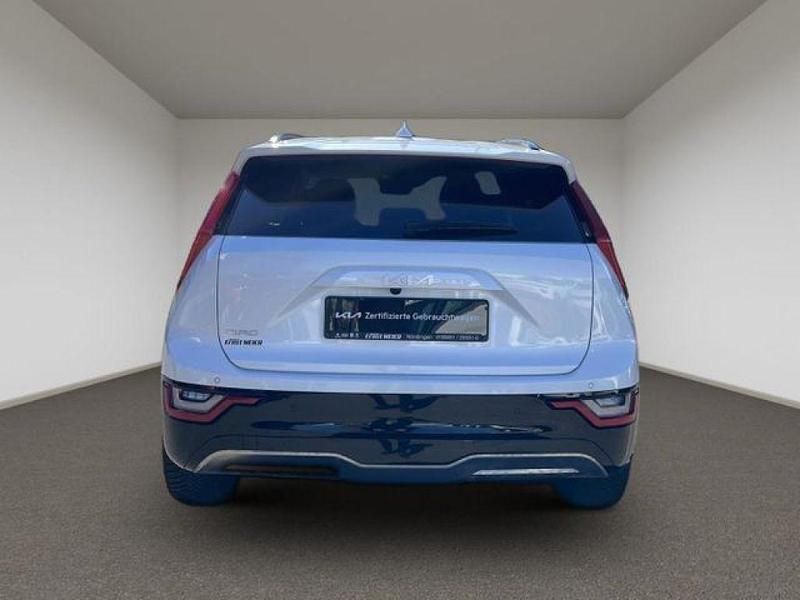 Gebraucht Kia e-Niro 150 kW (204 PS) 2023 (swp) snow white pearl (metallic) SUV