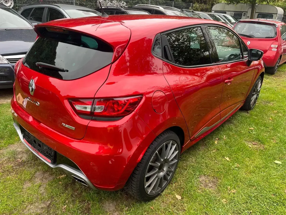 Gebraucht Renault Clio 200 PS (147 kW) 2014 Unbekannt (metallic) Coupé