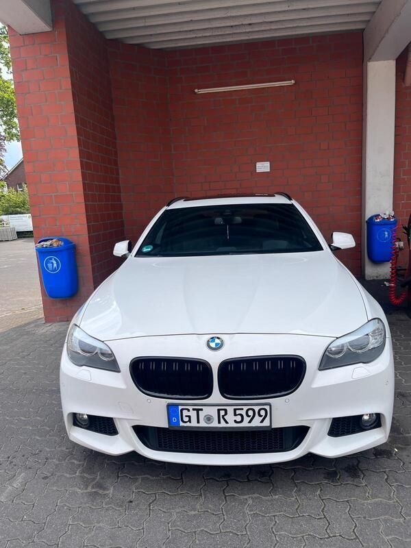 Weiß Gebraucht 2013 BMW 530 M Sport Kombi | 15.900 € (Teuer) - Bild 1/4