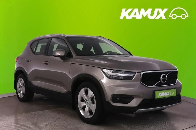 Gebraucht Volvo XC40 163 PS (119 kW) 2020 Silber / grau SUV