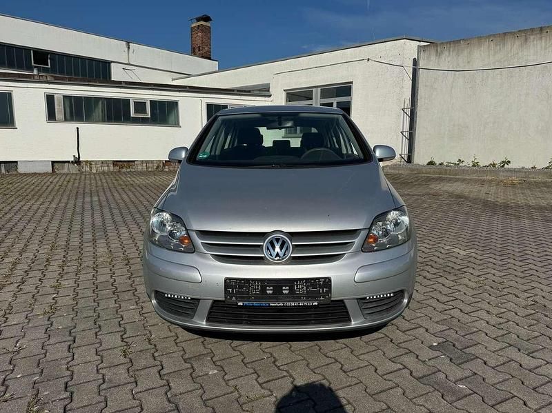 Gebraucht VW Golf IV Comfortline 116 PS (85 kW) 2005 Reflexsilber metallic Kleinwagen