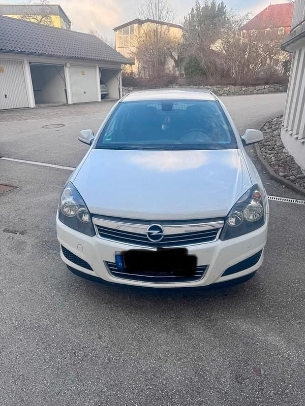 Gebraucht Opel Astra 110 PS (80 kW) 2010 Weiß Kombi