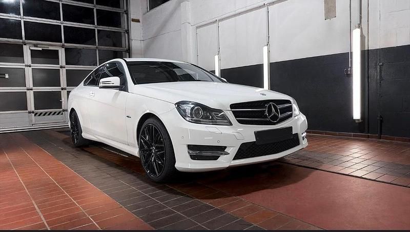 Gebraucht Mercedes C180 Edition 156 PS (114 kW) 2014 Coupé