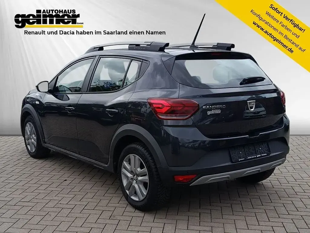 Gebraucht Dacia Sandero Comfort 101 PS (74 kW) 2022 Kometengrau (metallic) Limousine