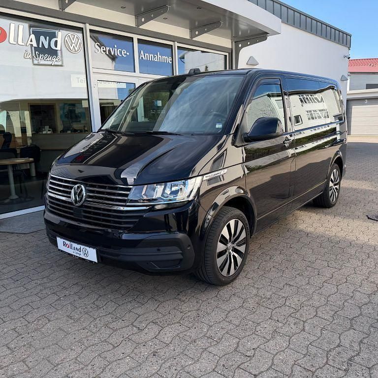 Second-hand VW Multivan Comfortline 150 CP (110 kW) 2021 Negru Monovolum