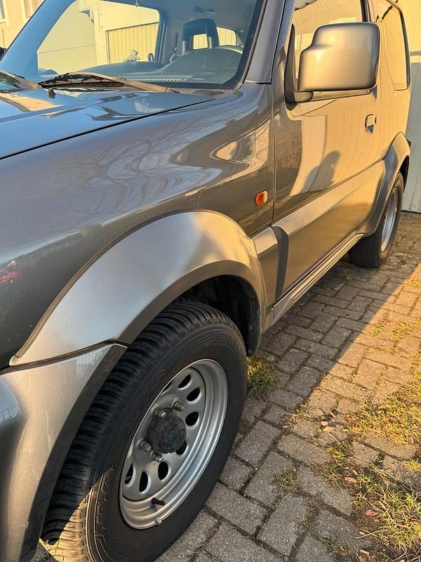 Gebraucht Suzuki Jimny 86 PS (63 kW) 2006 Grau SUV