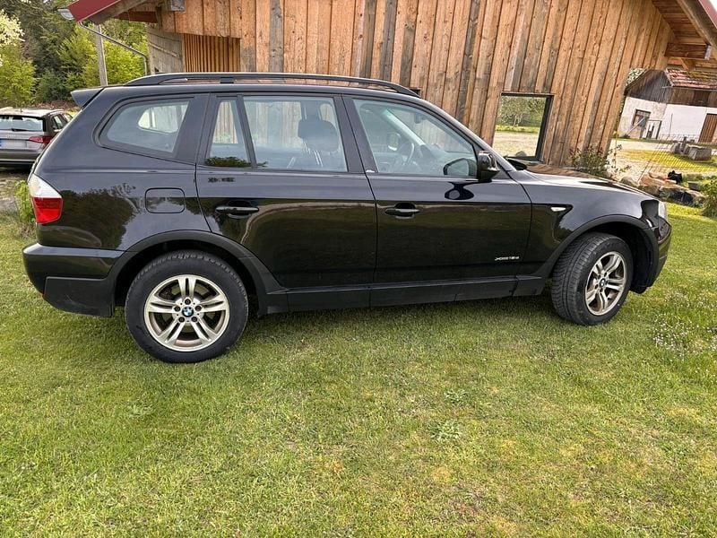 Second-hand BMW X3 143 CP (105 kW) 2010 Negru SUV