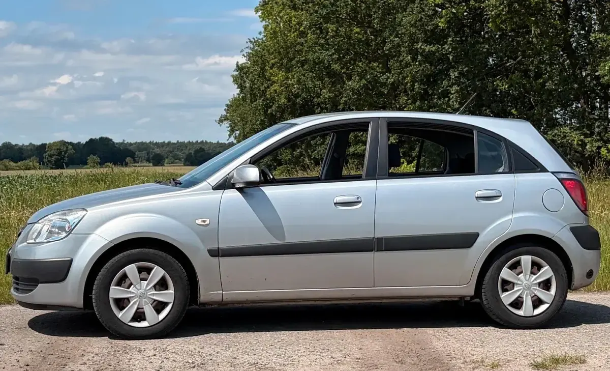 Gebraucht Kia Rio 112 PS (82 kW) 2005 Grau Limousine