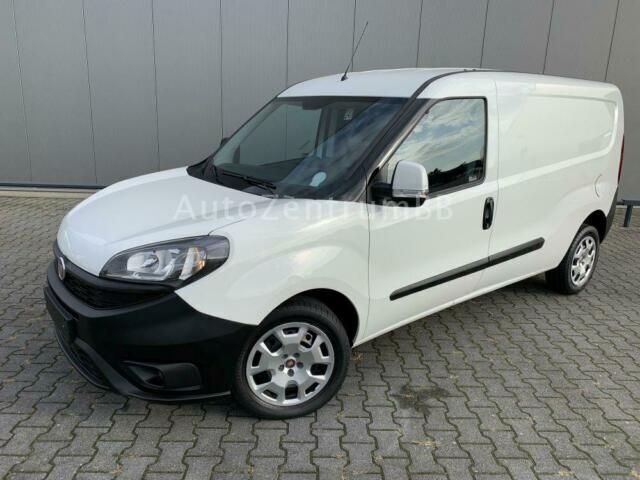 Weiß Gebraucht 2018 Fiat Doblò Van / Kleinbus | 11.199 € (Guter Preis) - Bild 1/4