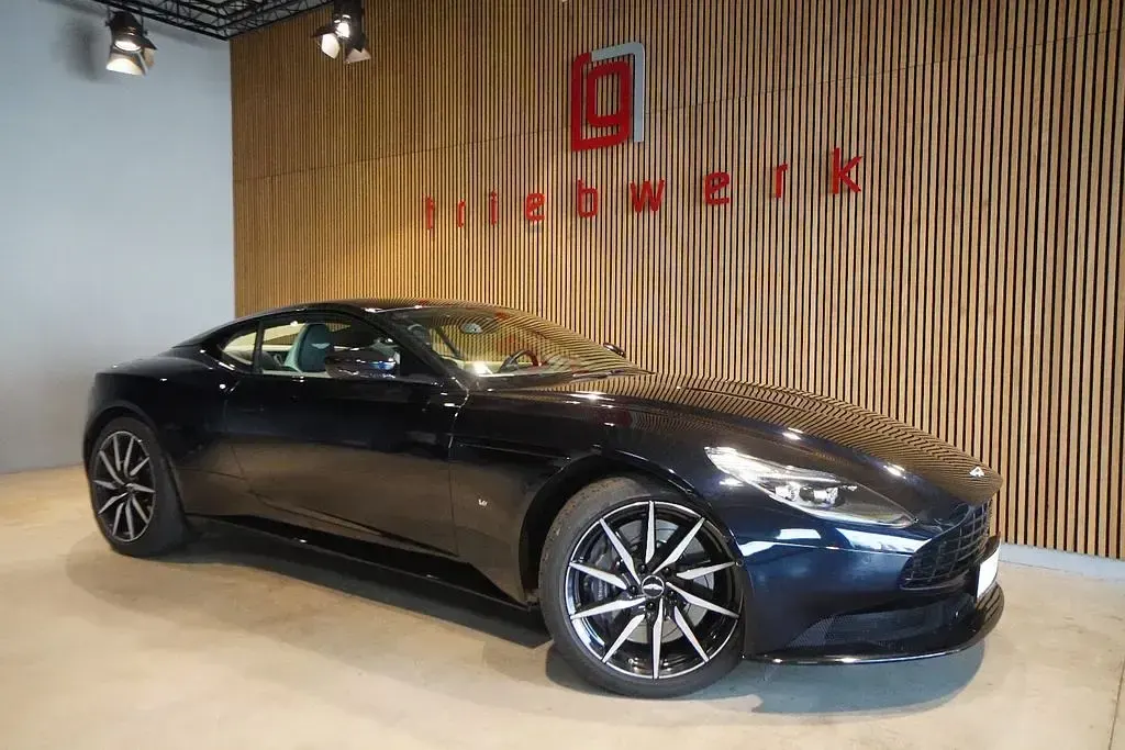 Gebraucht Aston Martin DB11 Launch Edition 608 PS (447 kW) 2017 Schwarz Coupé