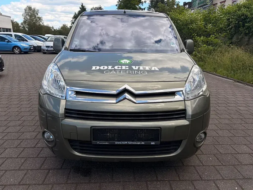 Gebraucht Citroën Berlingo 109 PS (80 kW) 2010 Grün Van / Kleinbus