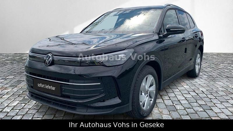 Schwarz Neu 2025 VW Tiguan Life SUV | 40.970 € (Guter Preis) - Bild 1/4