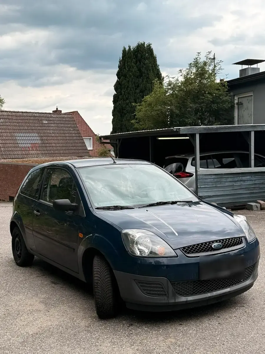 Gebraucht Ford Fiesta 60 PS (44 kW) 2008 Blau Kleinwagen