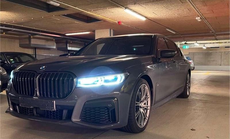 Gebraucht BMW 750 Comfort Edition 530 PS (389 kW) 2019 Grau Limousine