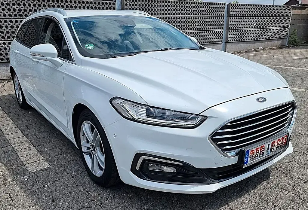 Gebraucht Ford Mondeo Titanium 190 PS (139 kW) 2019 Weiß Limousine