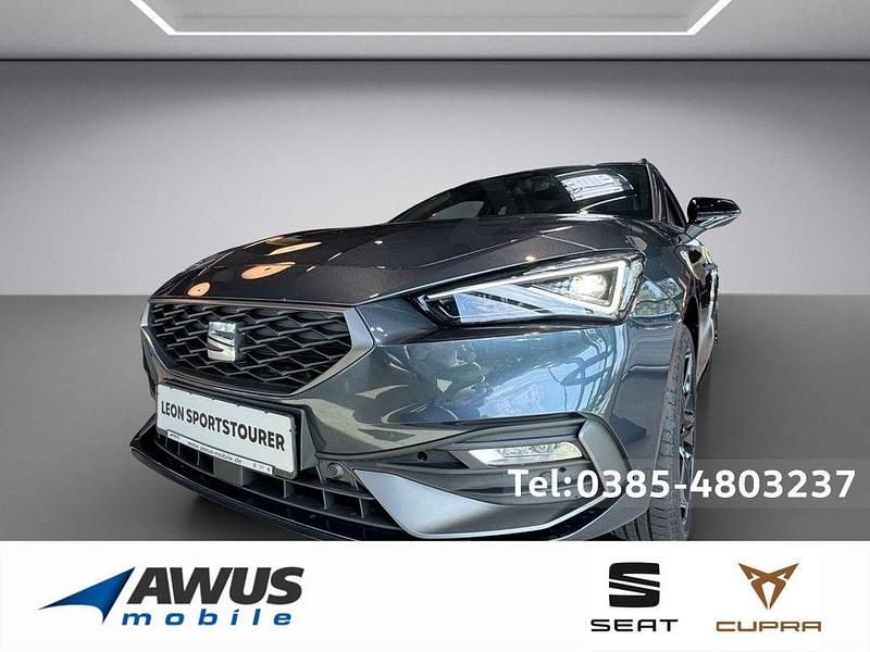 Magnetic grau Neu 2025 Seat Leon ST Black Edition Kombi | 39.450 € - Bild 1/4