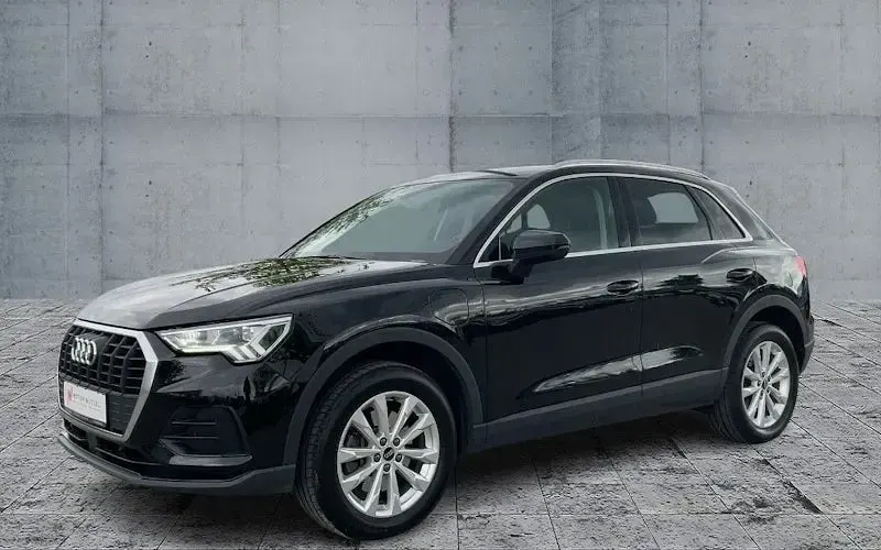 Gebraucht Audi Q3 Ambiente 245 PS (180 kW) 2022 Mythosschwarz metallic SUV