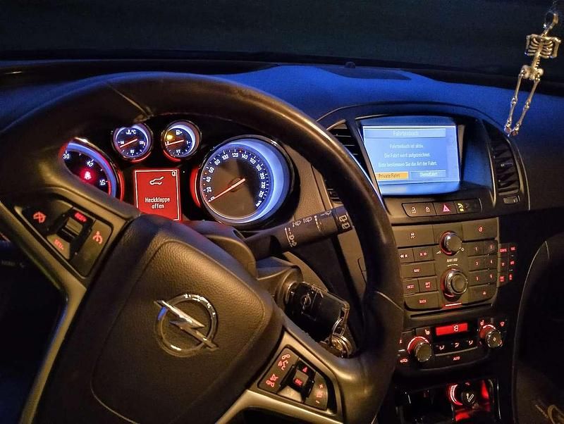 Gebraucht Opel Insignia 110 PS (80 kW) 2012 Kombi