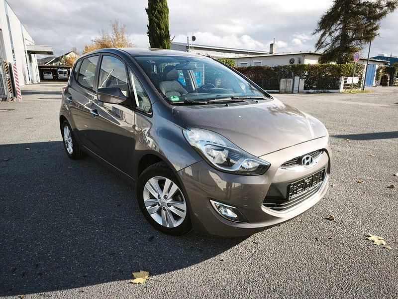 Braun Gebraucht 2014 Hyundai ix20 Style Kleinwagen | 5.750 € (Superpreis) - Bild 1/4