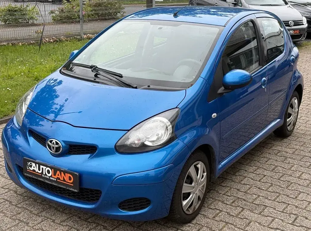 Gebraucht Toyota Aygo City 68 PS (50 kW) 2009 Blau Kleinwagen
