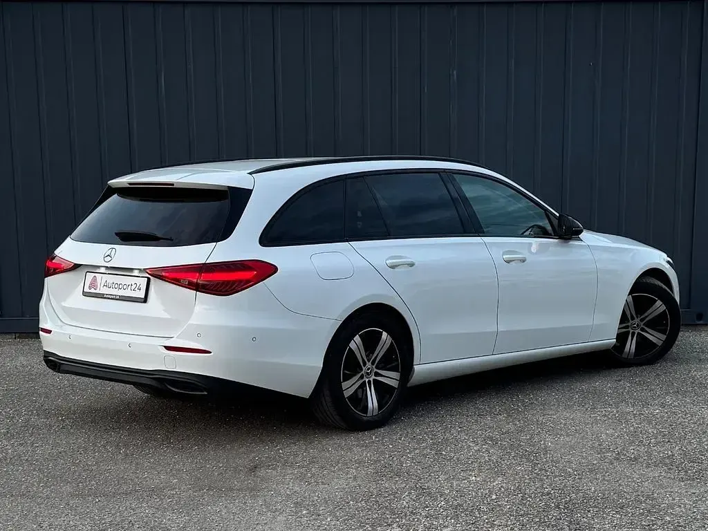 Gebraucht Mercedes C200 163 PS (119 kW) 2022 Weiß Limousine
