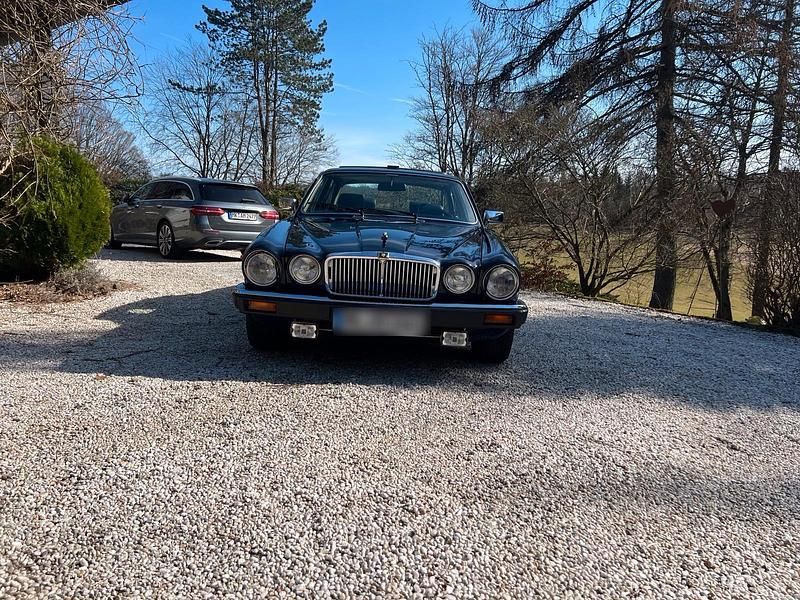 Gebraucht Jaguar XJ12 264 PS (194 kW) 1991 Blau Limousine