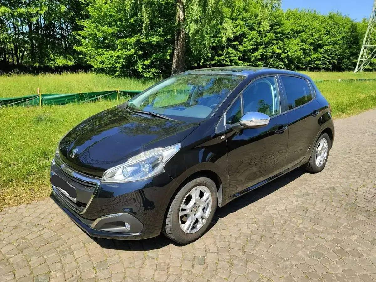 Gebraucht Peugeot 208 Style 82 PS (60 kW) 2016 Schwarz Kleinwagen