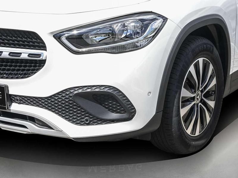 Gebraucht Mercedes GLA200 Business 163 PS (119 kW) 2020 Polarweiß SUV