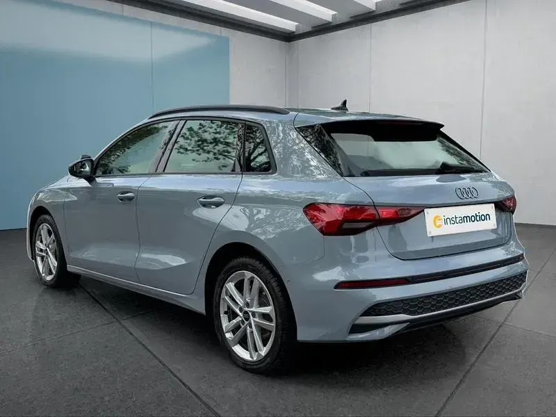 Gebraucht Audi A3 Sportback 116 PS (85 kW) 2024 Grau Kleinwagen