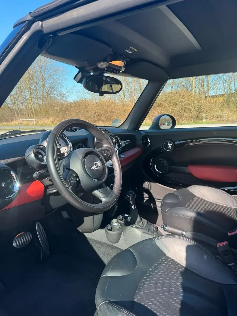 Gebraucht Mini Cooper S Cabriolet 184 PS (135 kW) 2011 Rot Cabrio