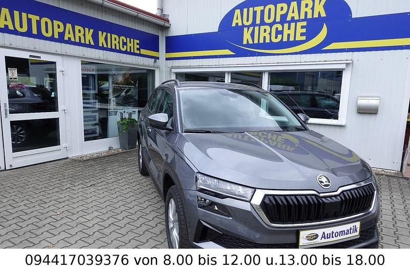 Neu Skoda Karoq Selection 150 PS (110 kW) 2025 Grau SUV