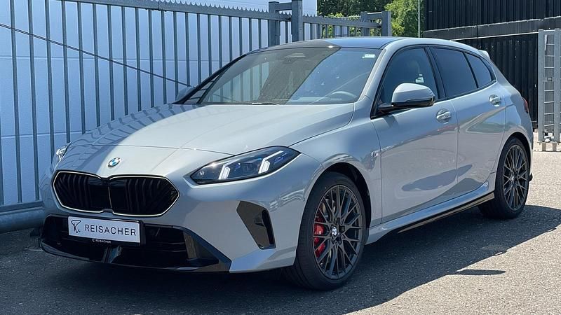 Grau Gebraucht 2025 BMW 123 M Sport Kleinwagen | 42.585 € (Guter Preis) - Bild 1/4