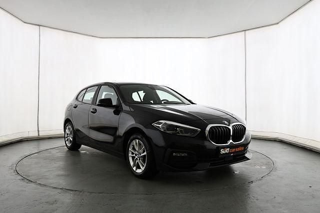 Schwarz Gebraucht 2023 BMW 118 Advantage Kleinwagen | 21.660 € (Guter Preis) - Bild 1/4