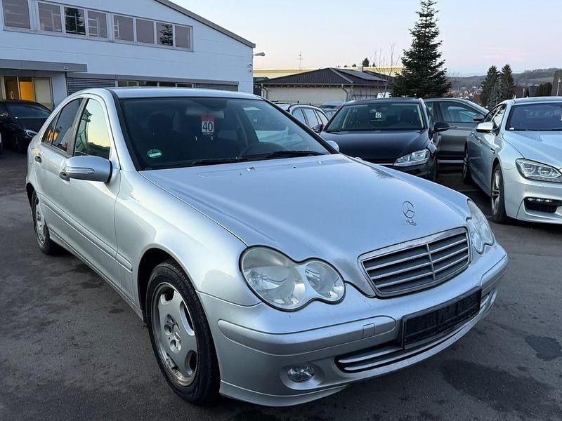 Gebraucht Mercedes C200 122 PS (89 kW) 2006 Silber Limousine