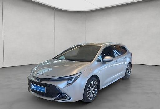 Neu Toyota Corolla 178 PS (130 kW) 2025 Cosmicsilber metallic Kombi