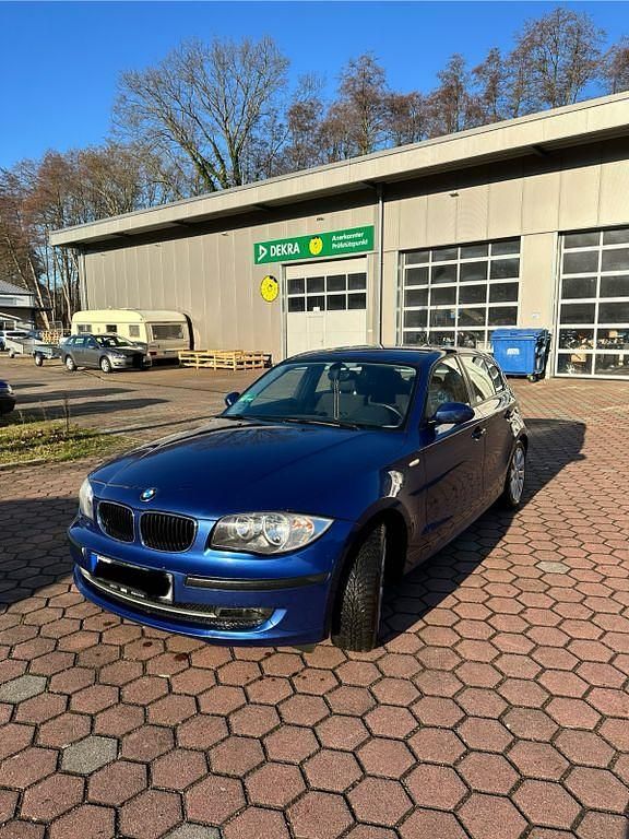 Second-hand BMW 116 122 CP (89 kW) 2009 Albastru Hatchback