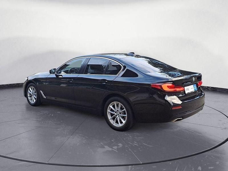 Gebraucht BMW 540 Sport Line 340 PS (250 kW) 2023 Schwarz Limousine