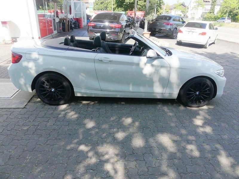 Gebraucht BMW 218 Advantage 150 PS (110 kW) 2016 Weiß Cabrio