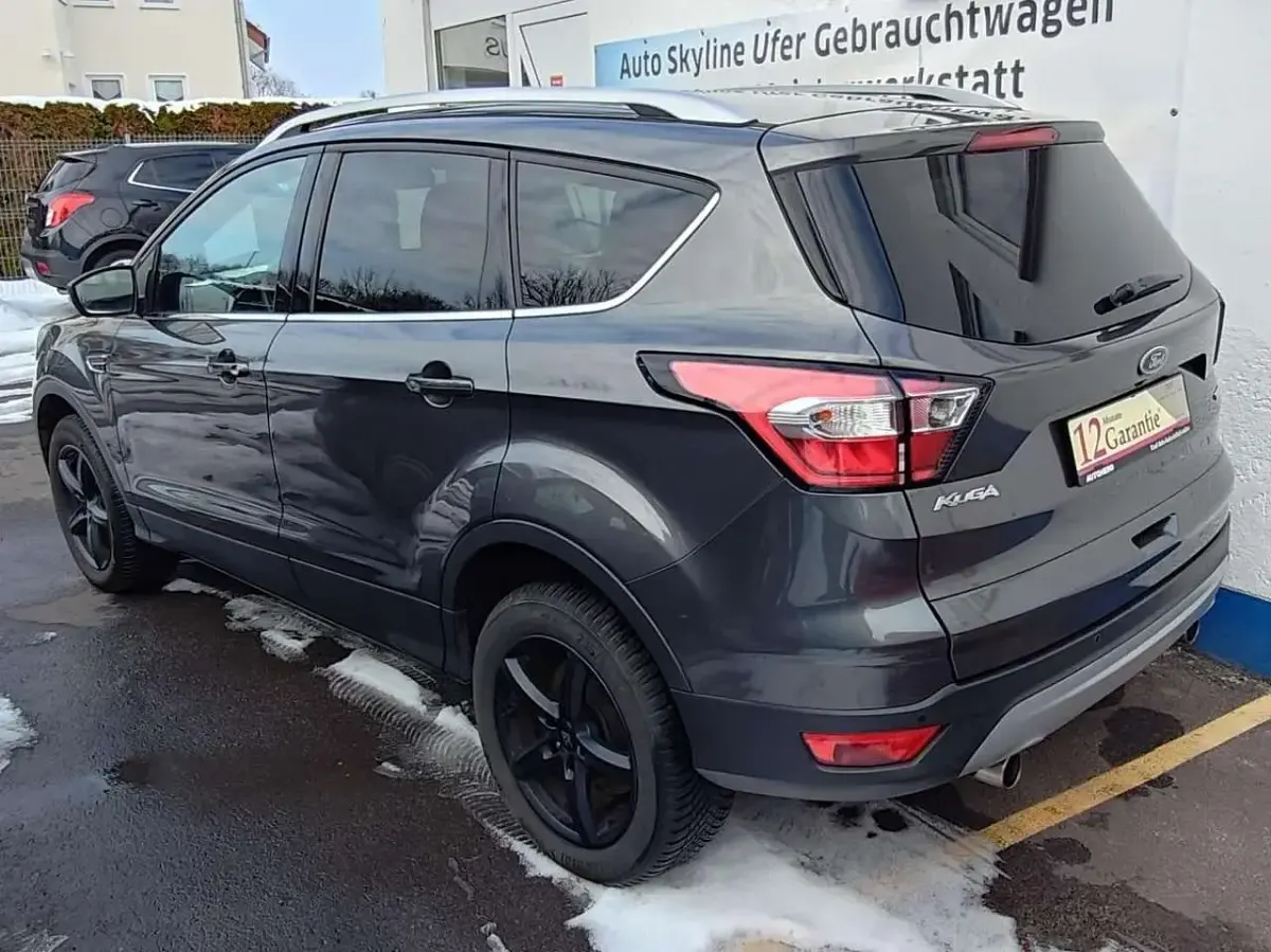 Gebraucht Ford Kuga 150 PS (110 kW) 2017 Magneticgrau (metallic) SUV