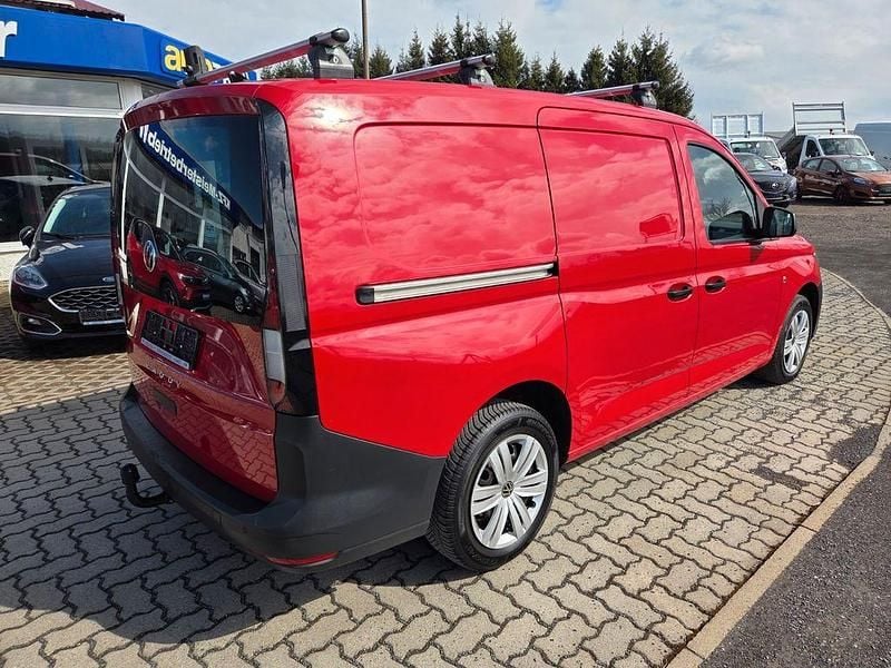 Gebraucht VW Caddy Maxi 114 PS (83 kW) 2022 Rot Van / Kleinbus