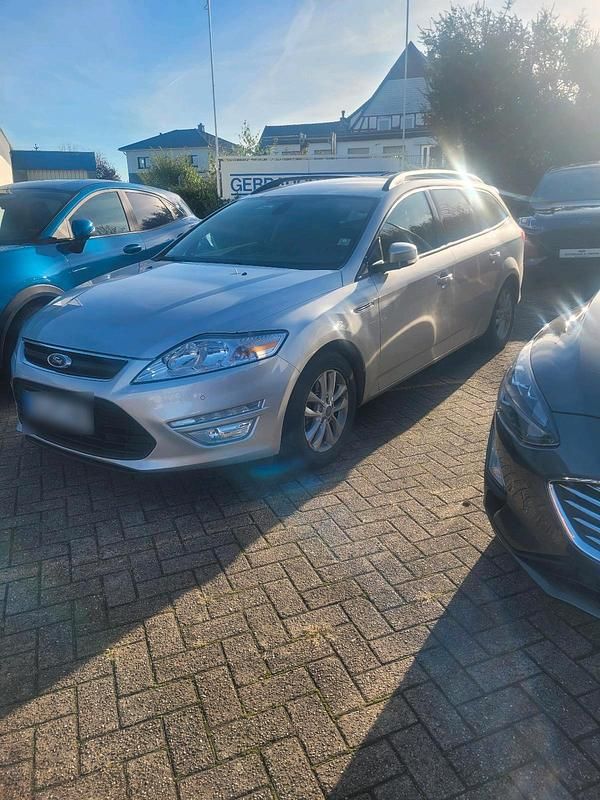 Gebraucht Ford Mondeo 160 PS (117 kW) 2011 Silber Kombi