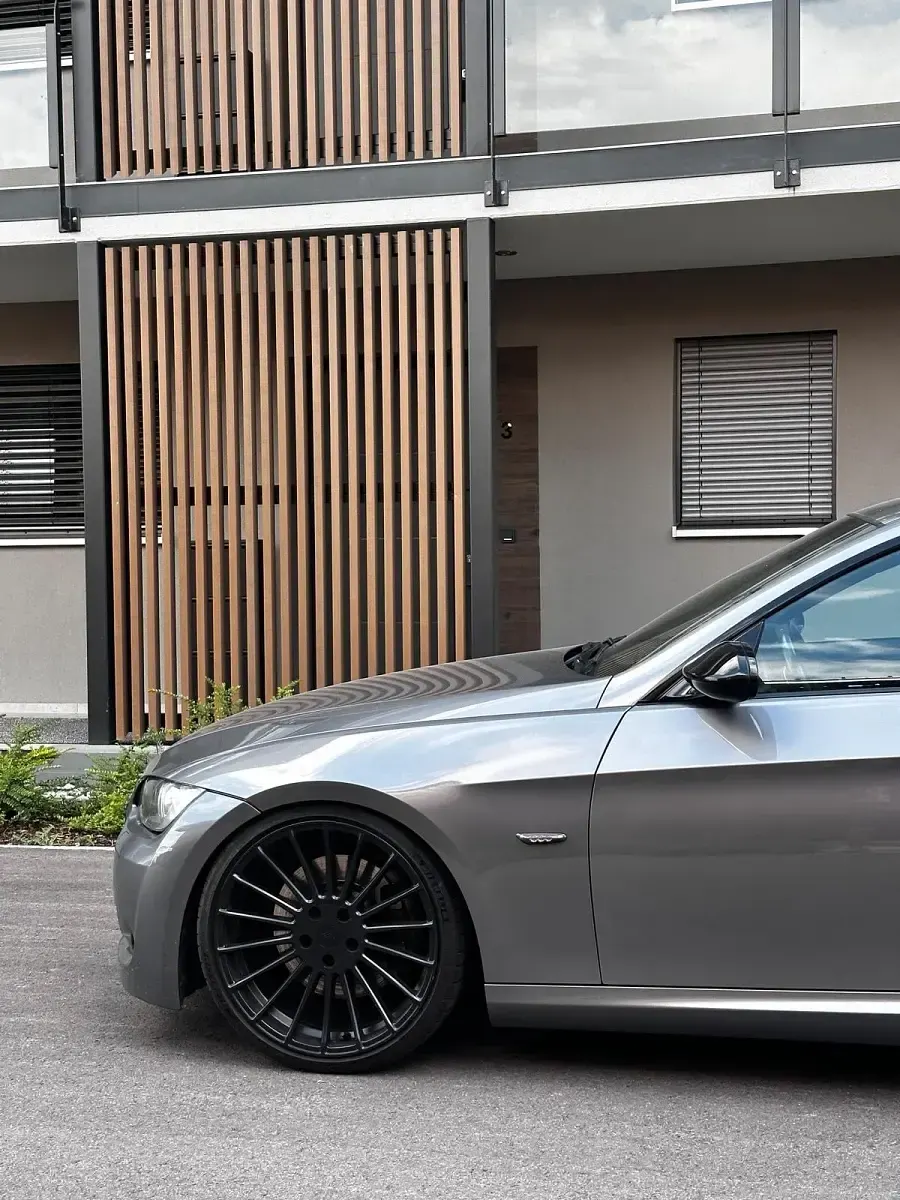 Gebraucht BMW 335 Basis 306 PS (225 kW) 2009 Grau Coupé