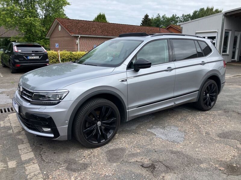 Pyrite silver metallic Gebraucht 2019 VW Tiguan Allspace Highline SUV | 26.450 € (Fairer Preis) - Bild 1/4