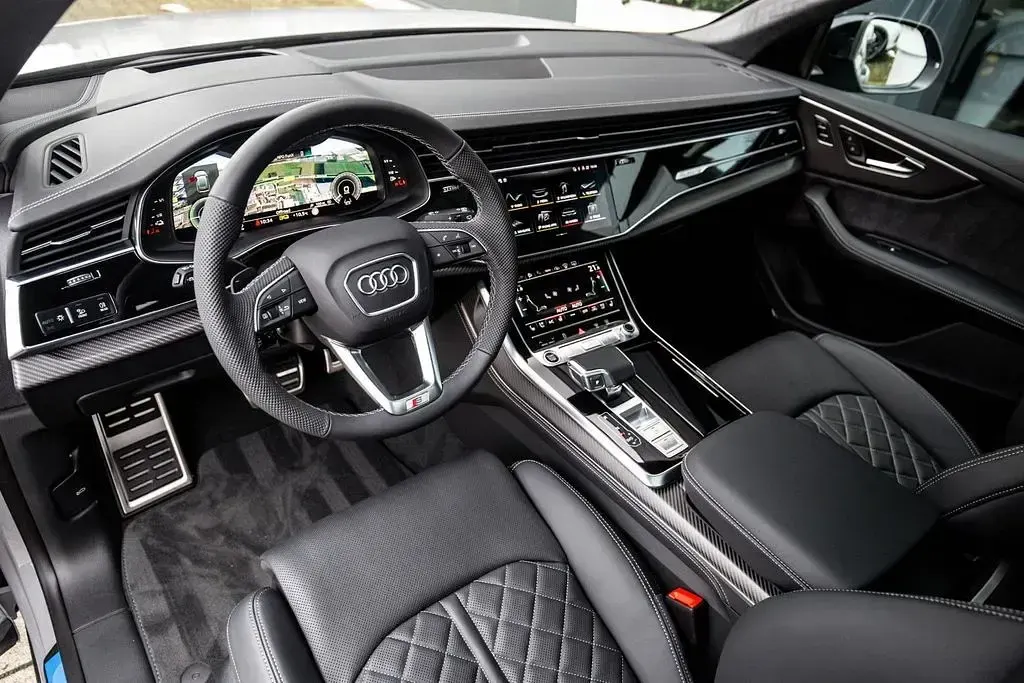 Gebraucht Audi Q8 Competition 489 PS (359 kW) 2026 Grau SUV