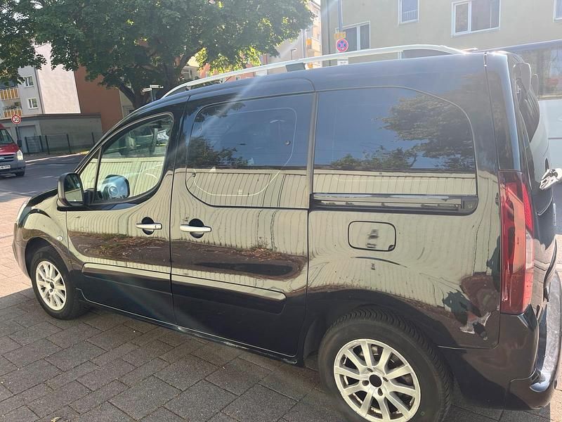 Gebraucht Citroën Berlingo 120 PS (88 kW) 2016 Schwarz Van / Kleinbus