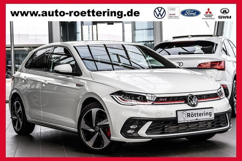 Weiß Gebraucht 2024 VW Polo IQ Drive Limousine | 25.900 € (Guter Preis) - Bild 1/4