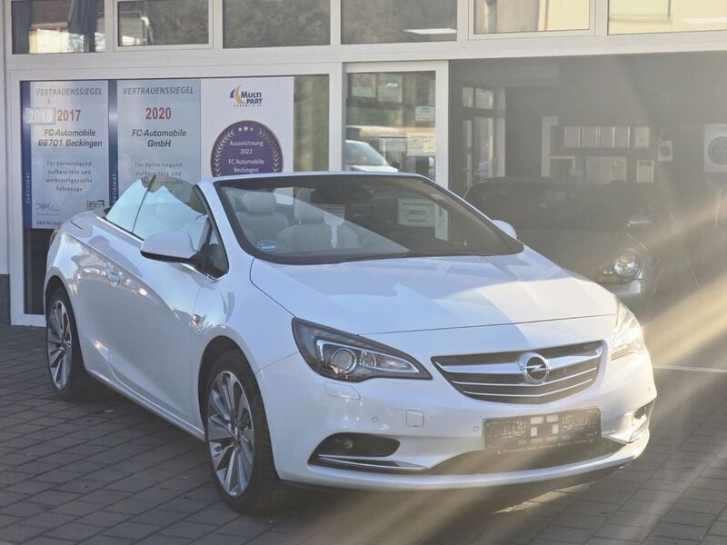 Gebraucht Opel Cascada Ultimate 140 PS (102 kW) 2018 Weiß Cabrio