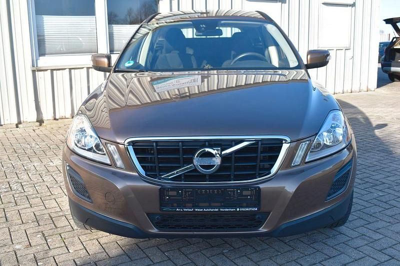 Gebraucht Volvo XC60 Kinetic 163 PS (119 kW) 2011 Braun SUV